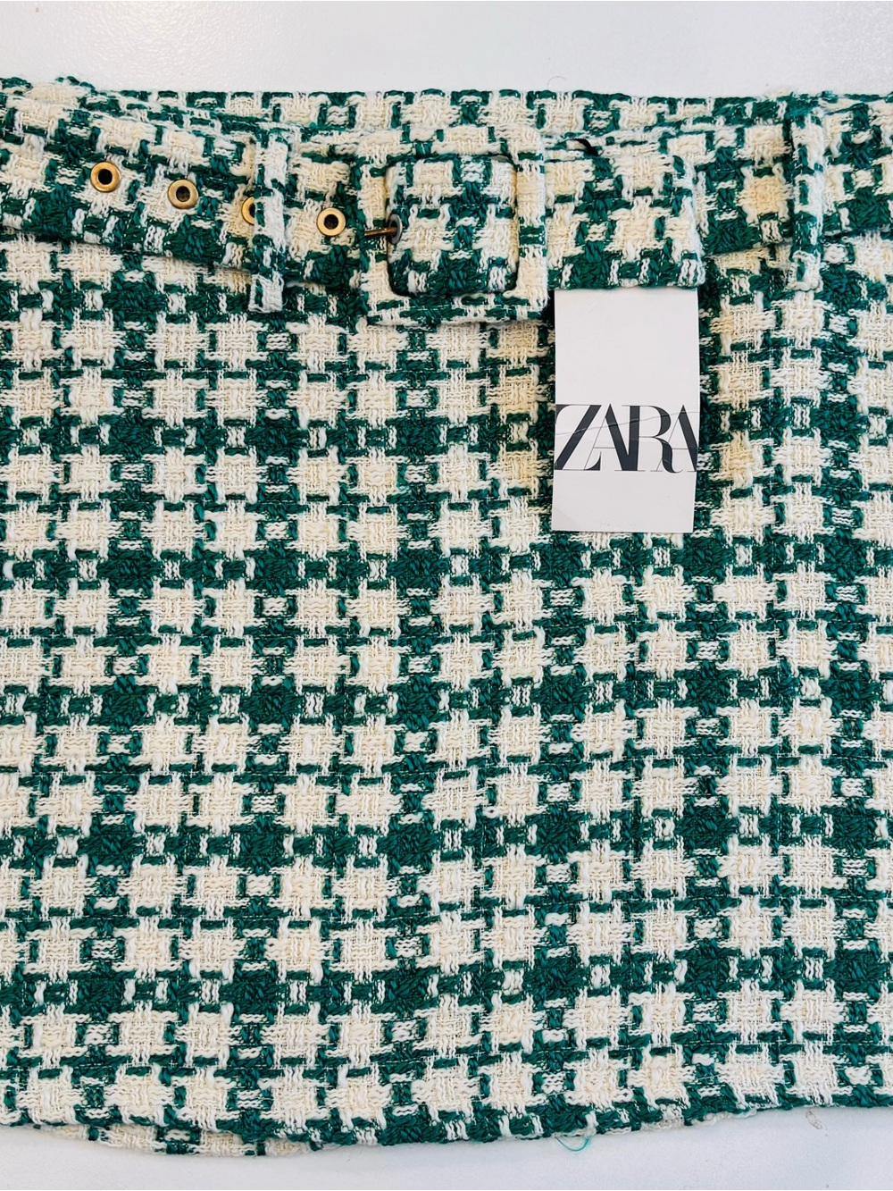 ZARA Green and Cream Houndstooth Tweed Mini Skirt with Eyelet Belt size XL